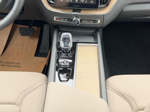 New 2026 Volvo XC60 B5 Plus w/ Climate Package AWD/4WD image 8