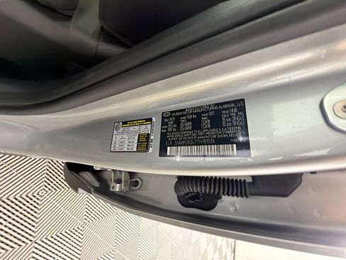 Used 2026 Hyundai Santa Fe SEL FWD image 12