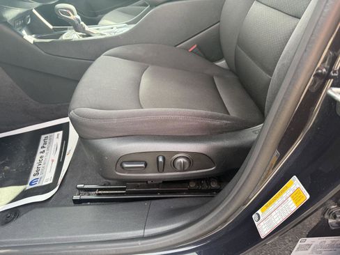 Used 2023 Chevrolet Malibu LT image 14