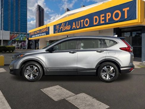 Used 2017 Honda CR-V LX image 2
