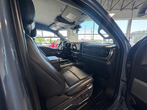 Used 2023 Ford F350 Lariat w/ Sport Appearance Package AWD/4WD image 27