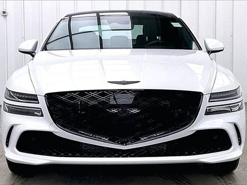 Used 2026 Genesis G80 3.5T Prestige image 3