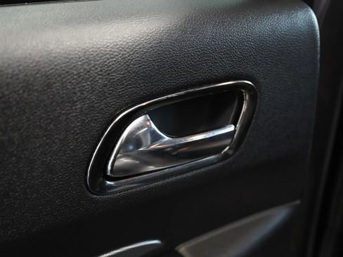 Used 2018 Dodge Durango GT image 37