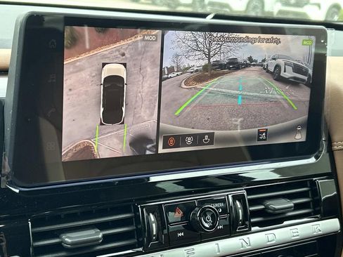 New 2026 Nissan Pathfinder Platinum AWD/4WD image 35