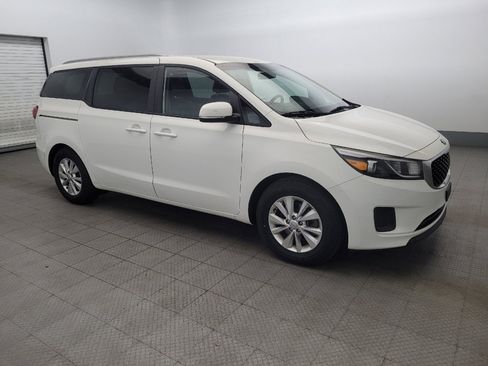 Used 2015 Kia Sedona LX w/ LX Convenience Package image 11