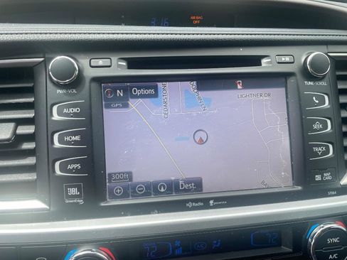 Used 2015 Toyota Highlander Limited Platinum AWD/4WD image 8