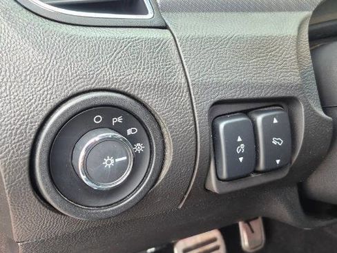 Used 2010 Ford Taurus SHO image 23