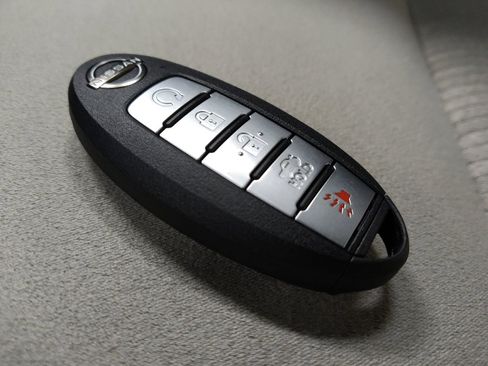 Used 2024 Nissan Altima 2.5 SV image 32