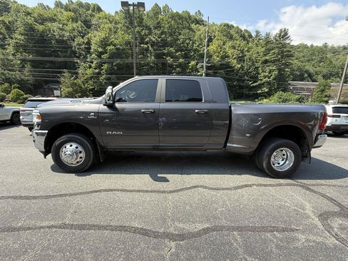 Used 2024 RAM 3500 Laramie w/ Chrome Bumper Package AWD/4WD image 2