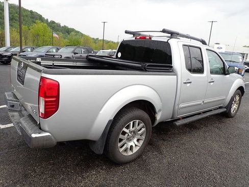 Used 2012 Nissan Frontier SL w/ Moonroof Pkg AWD/4WD image 6