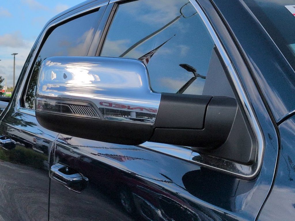 Used 2024 RAM 1500 Limited AWD/4WD image 12
