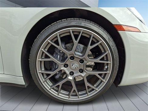 Used 2021 Porsche 911 Carrera image 8