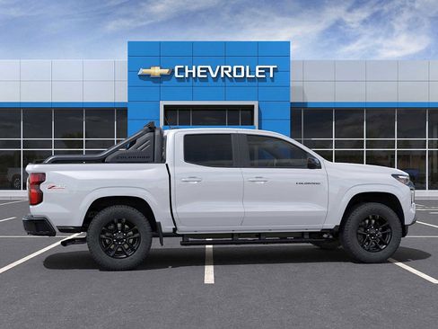 New 2025 Chevrolet Colorado Z71 w/ Midnight Edition image 5
