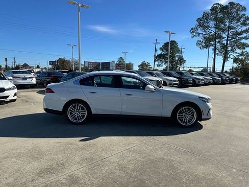 Certified 2025 BMW 530i image 4