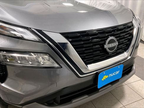 Used 2023 Nissan Rogue SV image 31