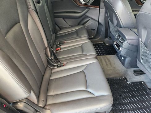 Used 2018 Audi Q7 3.0T Prestige AWD/4WD image 31