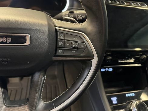 Used 2021 Jeep Grand Cherokee L Limited AWD/4WD image 12