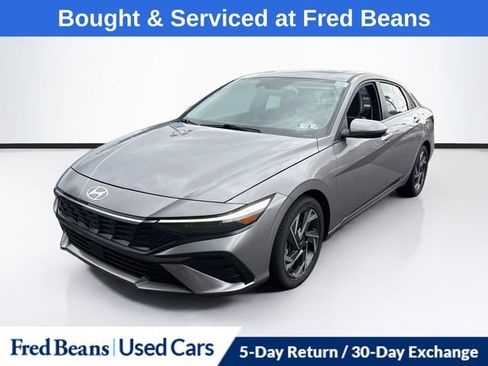Certified 2024 Hyundai Elantra Limited FWD image 3