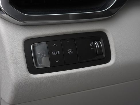 New 2026 GMC Acadia Denali w/ Super Cruise Package FWD image 26