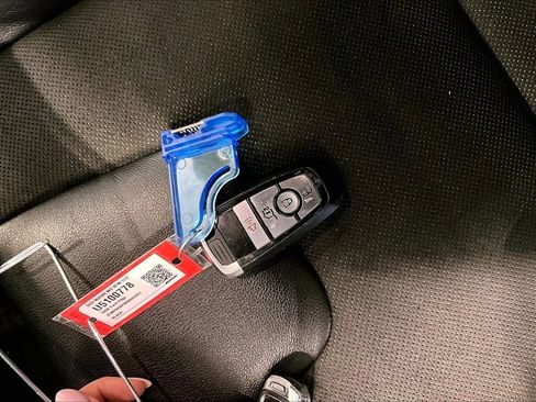 Used 2024 Ford Edge ST image 31