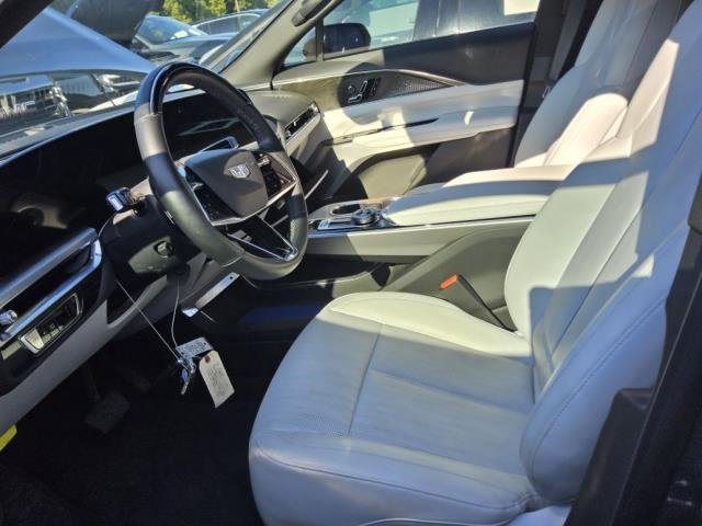 Used 2023 Cadillac Lyriq 2WD image 6