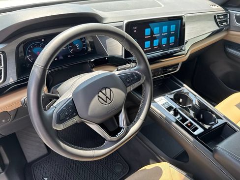 Used 2024 Volkswagen Atlas Cross Sport SE AWD/4WD image 21