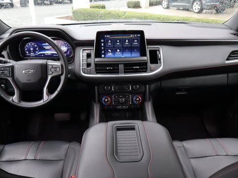 Used 2024 Chevrolet Suburban RST w/ Luxury Package AWD/4WD image 16