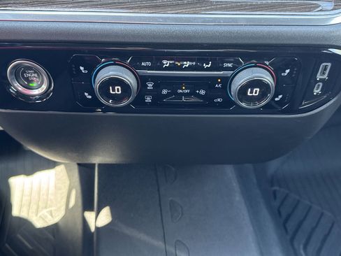 Used 2022 Chevrolet Silverado 1500 RST image 19