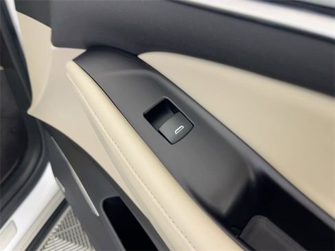 Used 2018 Buick Enclave Premium image 30