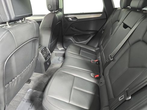Certified 2026 Porsche Macan AWD/4WD image 24