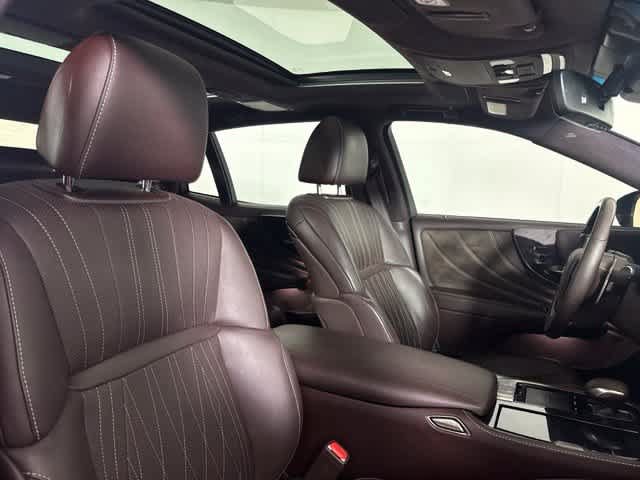 Used 2018 Lexus LS 500 AWD w/ Luxury Package image 19