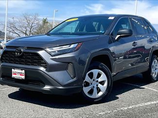 Used 2024 Toyota RAV4 LE video 1