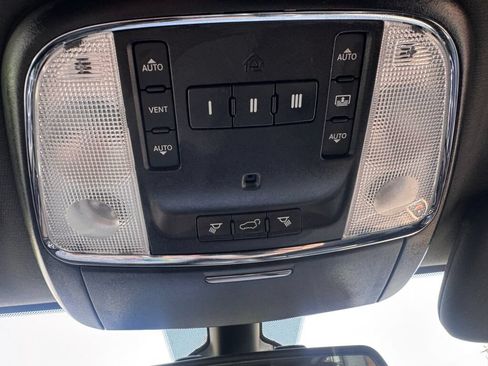 Used 2014 Jeep Grand Cherokee Limited w/ Luxury Group II AWD/4WD image 37