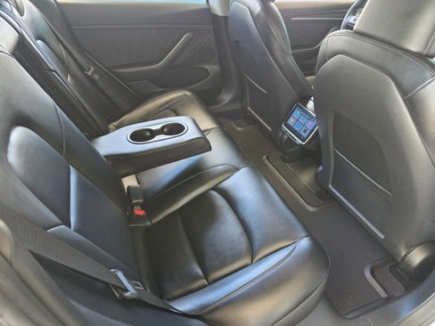 Used 2023 Tesla Model 3 Standard Range image 30