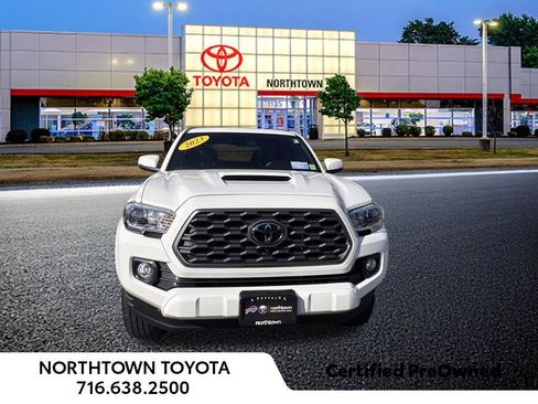 Used 2023 Toyota Tacoma TRD Sport w/ TRD Premium Sport Package AWD/4WD image 5