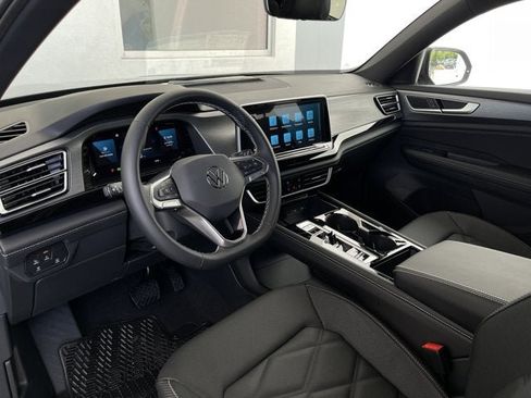 New 2026 Volkswagen Atlas Cross Sport SE FWD image 8