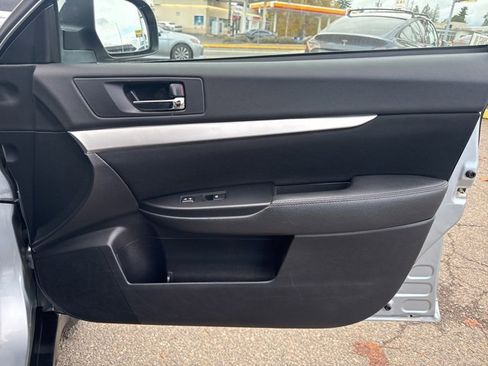 Used 2013 Subaru Outback 2.5i Premium w/ All-Weather Pkg image 23