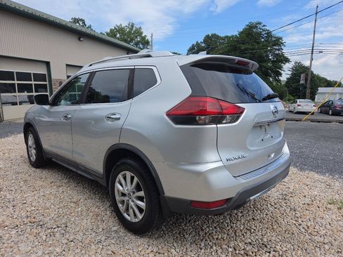 Used 2018 Nissan Rogue SV AWD/4WD image 5