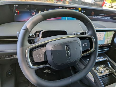 New 2026 Lincoln Nautilus Reserve AWD/4WD image 14