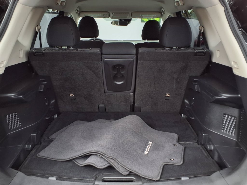 Used 2020 Nissan Rogue SV AWD/4WD image 8
