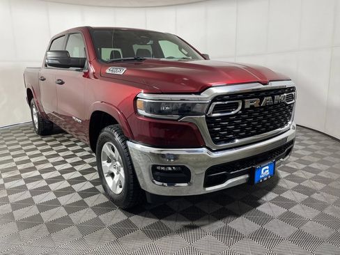 Used 2025 RAM 1500 Big Horn AWD/4WD image 2