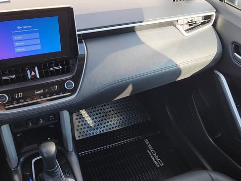 Certified 2025 Toyota Corolla Cross XLE AWD/4WD image 6
