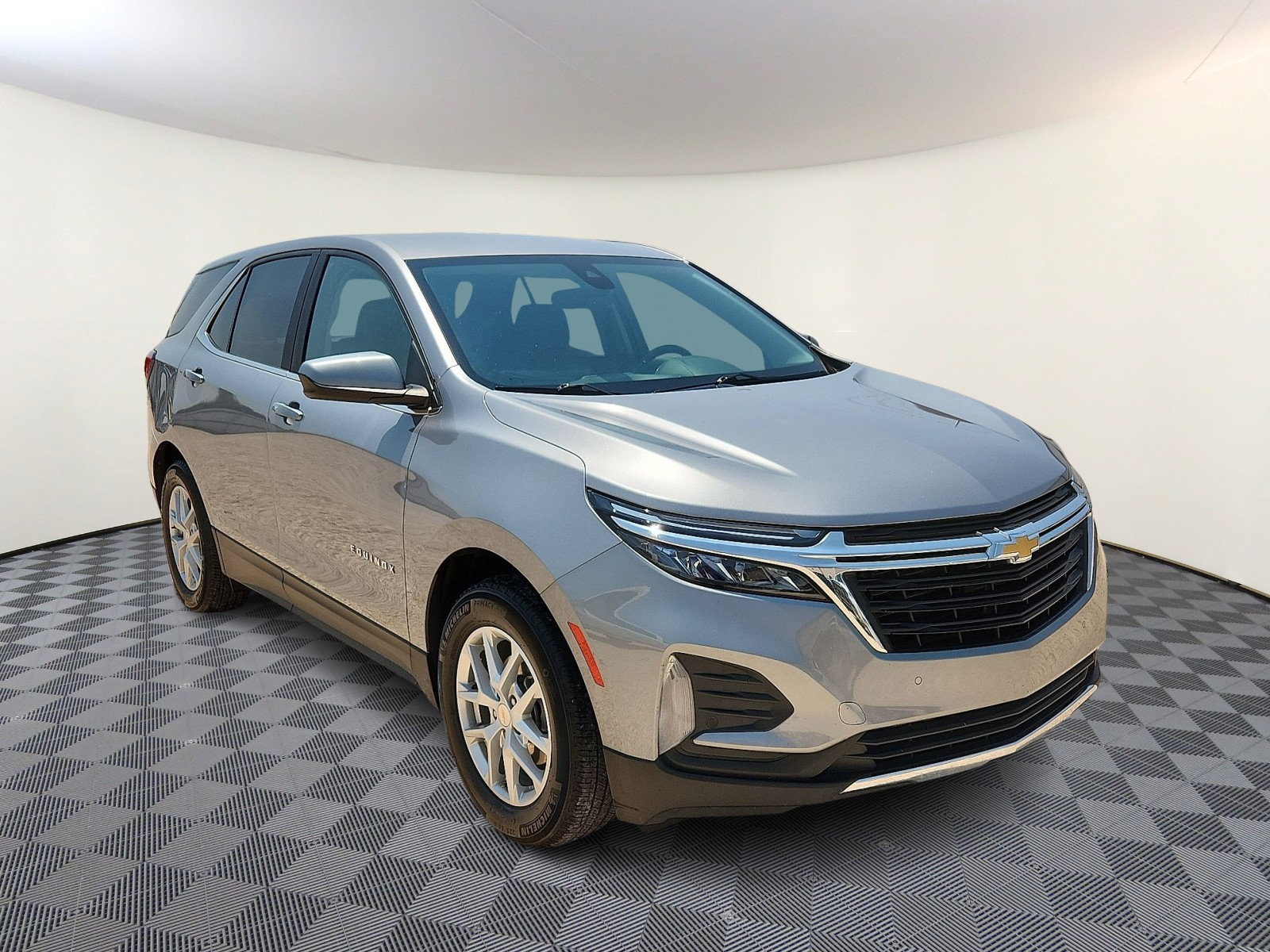 Used 2023 Chevrolet Equinox LT w/ Driver Convenience Package FWD image 6
