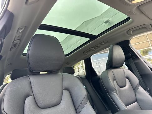Certified 2023 Volvo XC60 T8 Plus AWD/4WD image 16