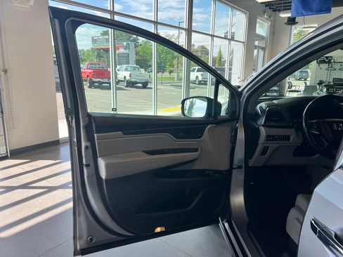 Used 2018 Honda Odyssey EX-L image 10