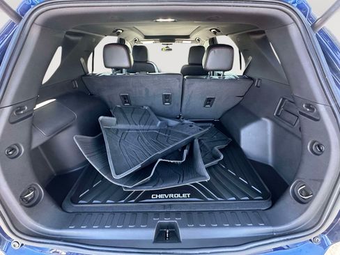 Used 2023 Chevrolet Equinox RS w/ RS Leather Package FWD image 34