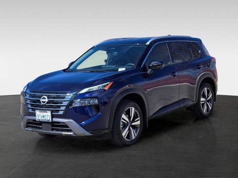 Used 2025 Nissan Rogue SL AWD/4WD image 9