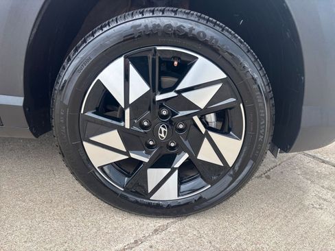 Used 2025 Hyundai Kona SEL image 30