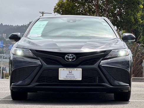 Used 2023 Toyota Camry SE FWD image 5