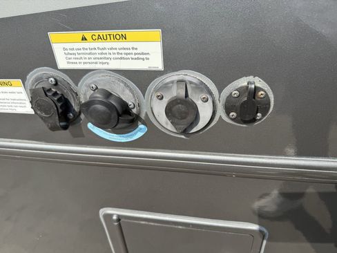 Used 2019 Mercedes-Benz Sprinter 170 image 12